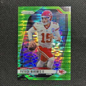 2024 Panini Prizm - Patrick Mahomes II #138 Neon Green Pulsar Prizm